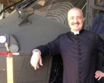 Daniele Leoni, từ một phi công trực thăng trở thành linh mục