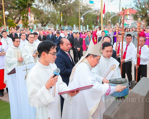 GIÁO XỨ THANH HẢI : THÁNH LỄ ĐẶT VIÊN ĐÁ ĐẦU TIÊN XÂY DỰNG NHÀ MỤC VỤ GIÁO LÝ - 9.12.2024