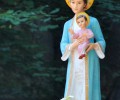 Đức Maria – Người Bước Đi Trong Tình Thương