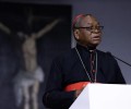 Đức Hồng y người Nigeria nói: Không nên đón nhận Thánh Thể một cách bất xứng