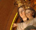 Đức Maria Phù hộ các Giáo hữu, mẫu gương về đức ái