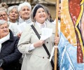 Trào lưu đòi phong chức cho phụ nữ lại bùng lên tại Đức làm lu mờ bầu khí Giáng Sinh