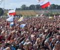 Lòng đạo phi thường của người Ba Lan: 60,000 người phạt tạ những xúc phạm đến Chúa và Đức Mẹ