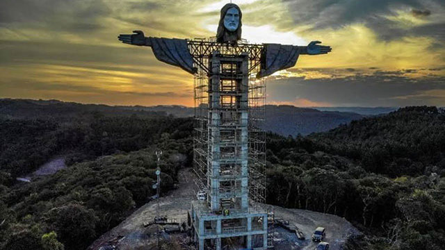 Tượng Chúa Kitô lớn nhất thế giới, hơn cả tượng tại Rio de Janeiro đang được ráo riết xây dựng