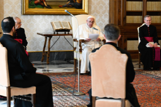 Thông cáo của Tòa Thánh về các cử hành trong Tuần Thánh và Lễ Phục sinh tại Vatican. Bài huấn đức