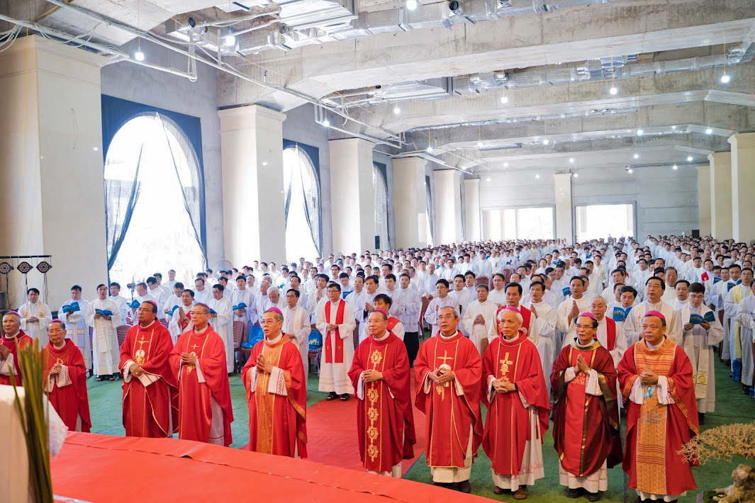 Giáo phận Thanh Hóa: Ngày cuối cùng của khóa thường huấn linh mục Giáo tỉnh Hà Nội đợt I năm 2022 – Thánh lễ bế mạc