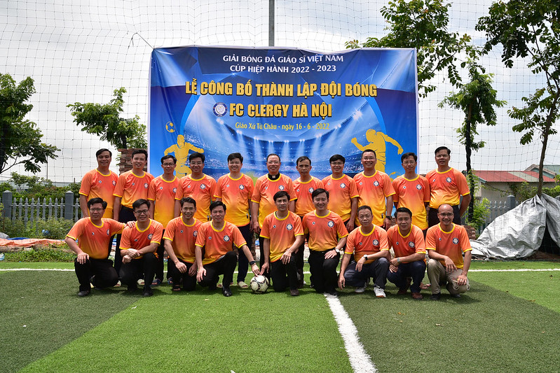 Thành lập đội bóng tham gia giải bóng đá Giáo sĩ Việt Nam