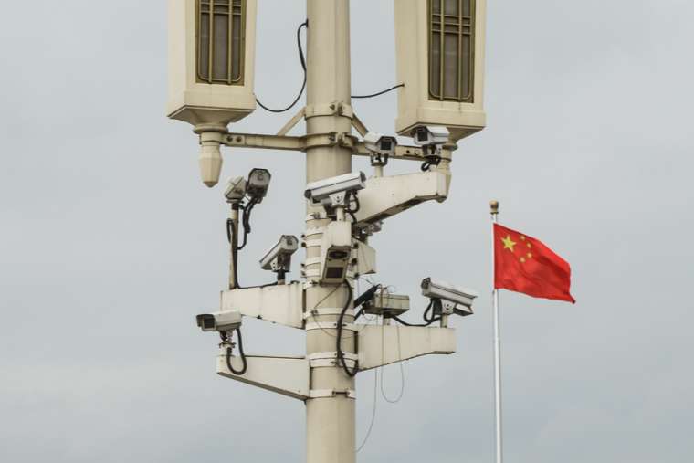 Camera giám sát camera quan sát tại quảng trường Thiên An Môn (Ảnh: Louis Constant / Shutterstock)