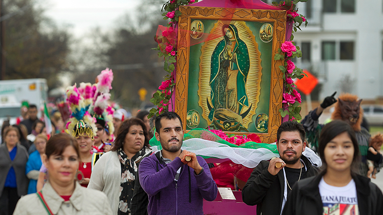 Video: Lịch sử thật đáng kinh ngạc của ngày lễ Đức Mẹ Guadalupe: 5 lần hiện ra của Đức Mẹ